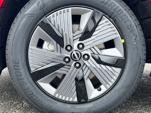 New 2025 Scarlet Ember Tintcoat Nissan SL image 13