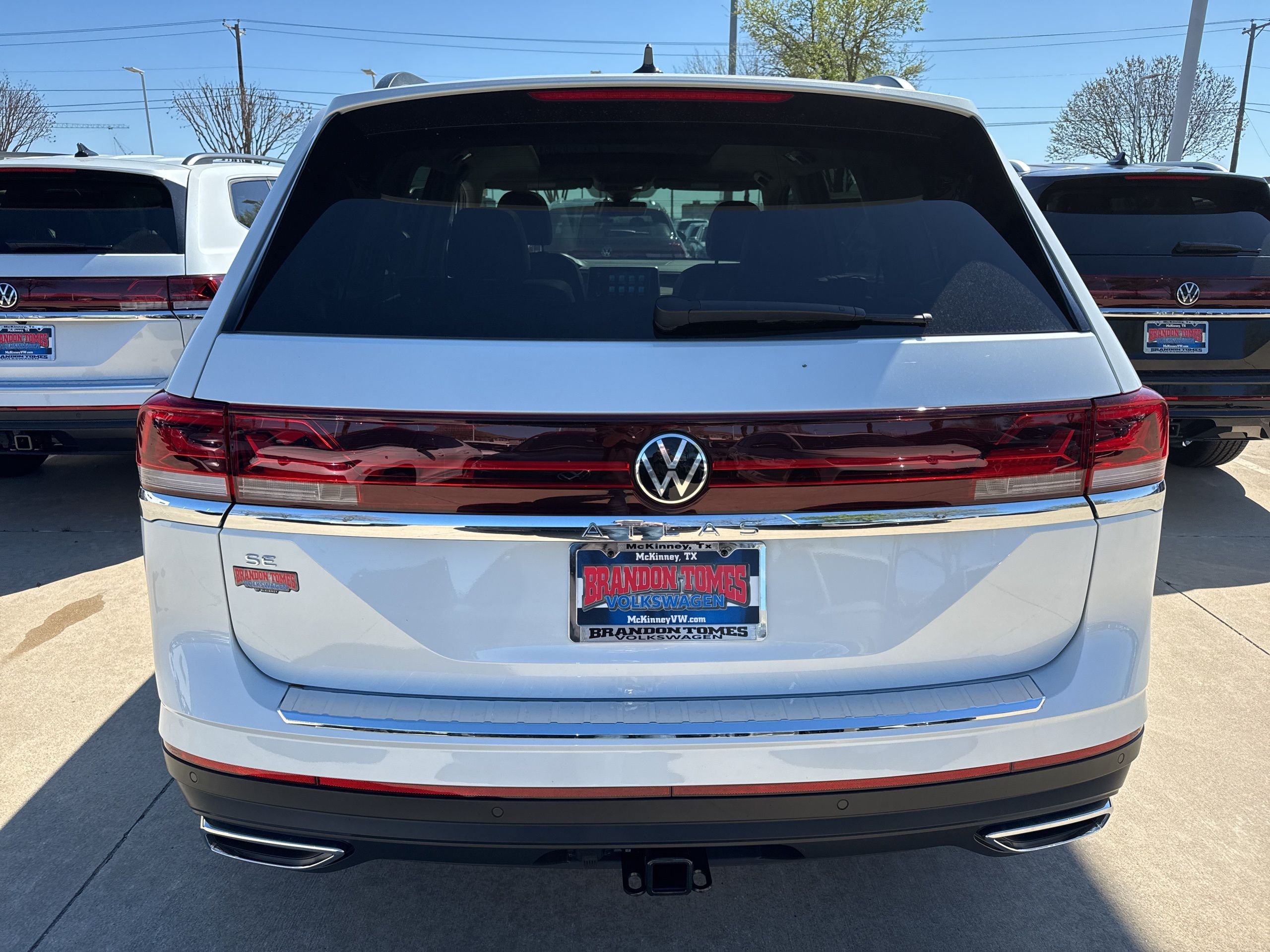 New 2026 White Volkswagen 2.0T SE w/Technology image 4