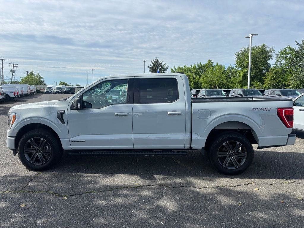 Certified Used 2023 Avalanche Ford XLT image 7