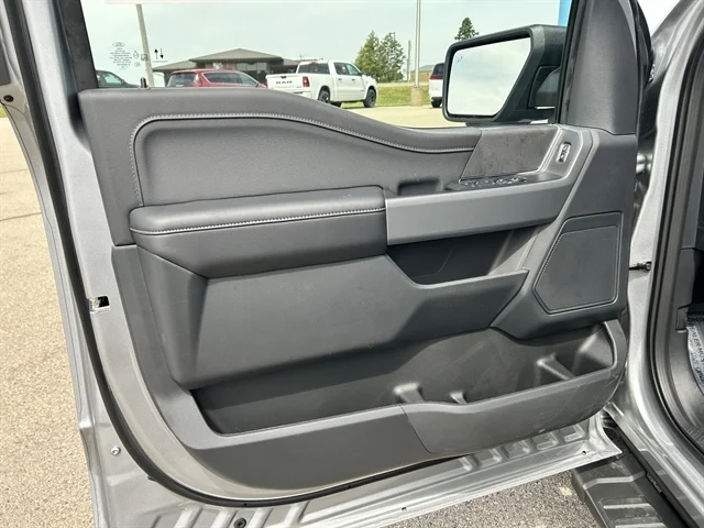 New 2026 Iconic Silver Metallic FORD XLT image 18