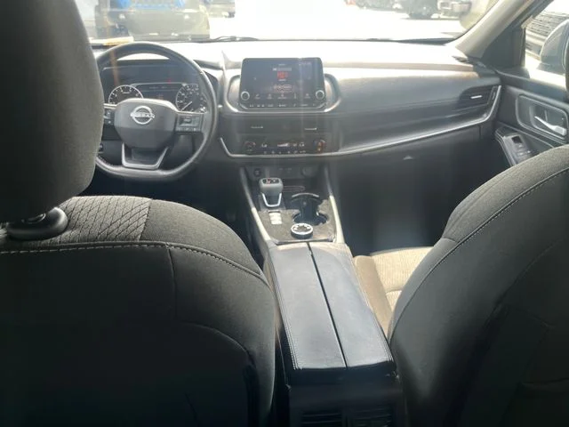 Used 2025 Gray Nissan SV image 21