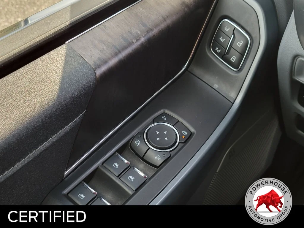 Used 2023 Silver Ford Lariat image 26