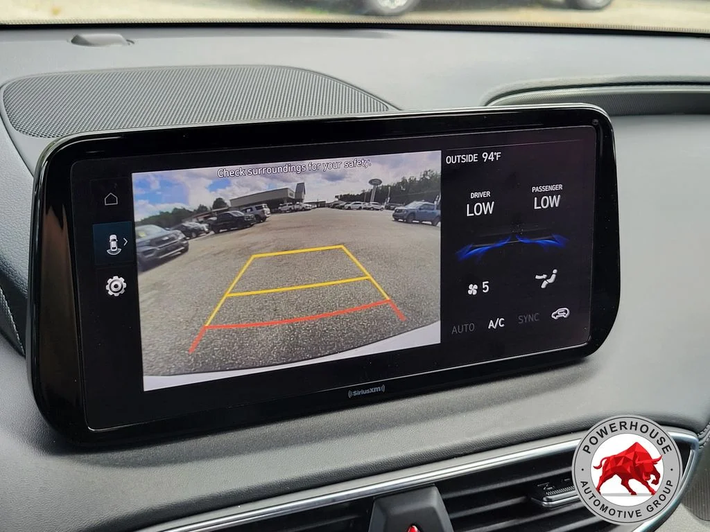 Used 2023 White Hyundai SEL image 26