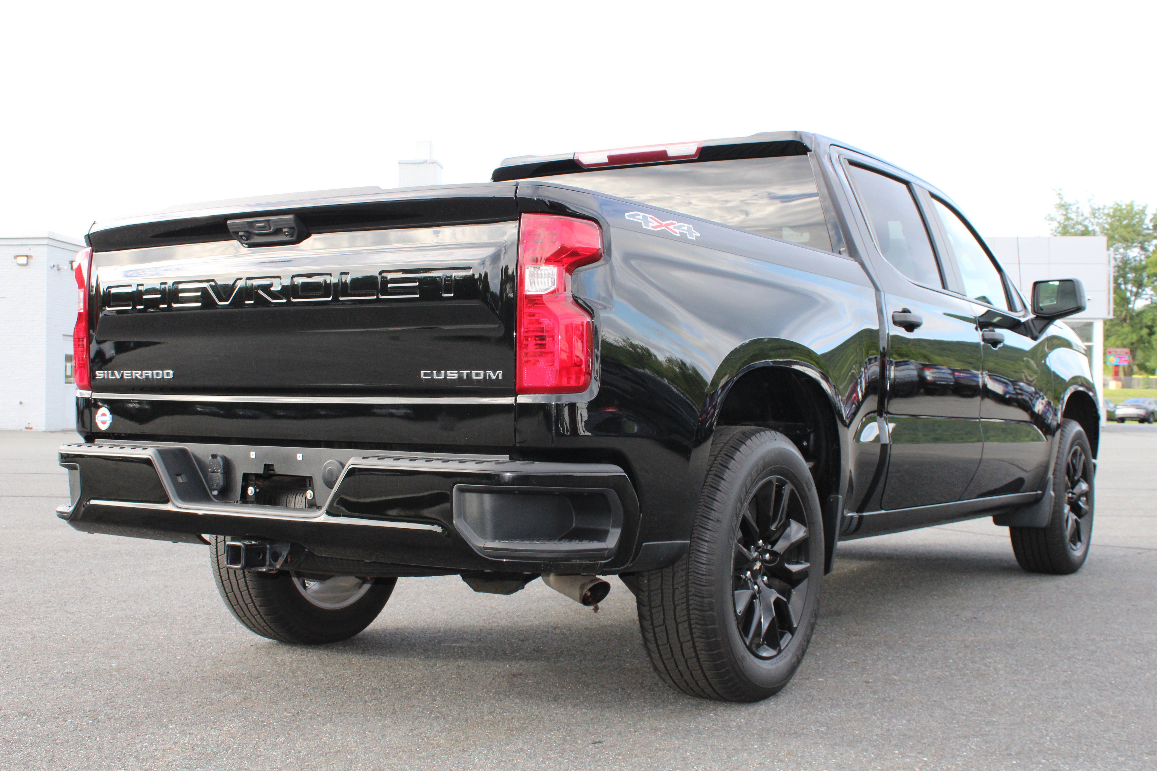Used 2023 Black Chevrolet Custom image 8
