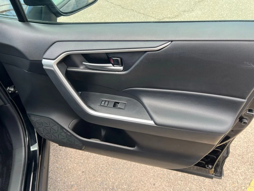 Used 2025 Midnight Black Metallic Toyota XLE image 24