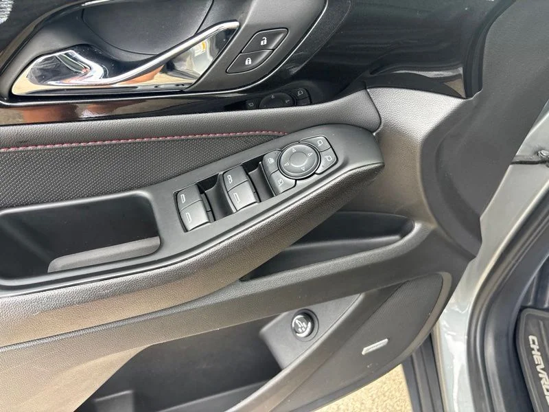 Used 2023 Gray Chevrolet RS image 32