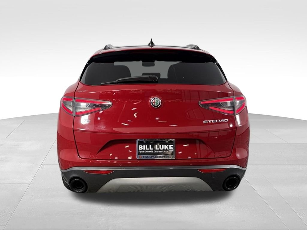 Used 2024 Alfa Rosso Alfa Romeo Ti image 8