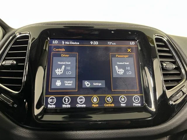 Used 2018 Gray Jeep Limited image 26