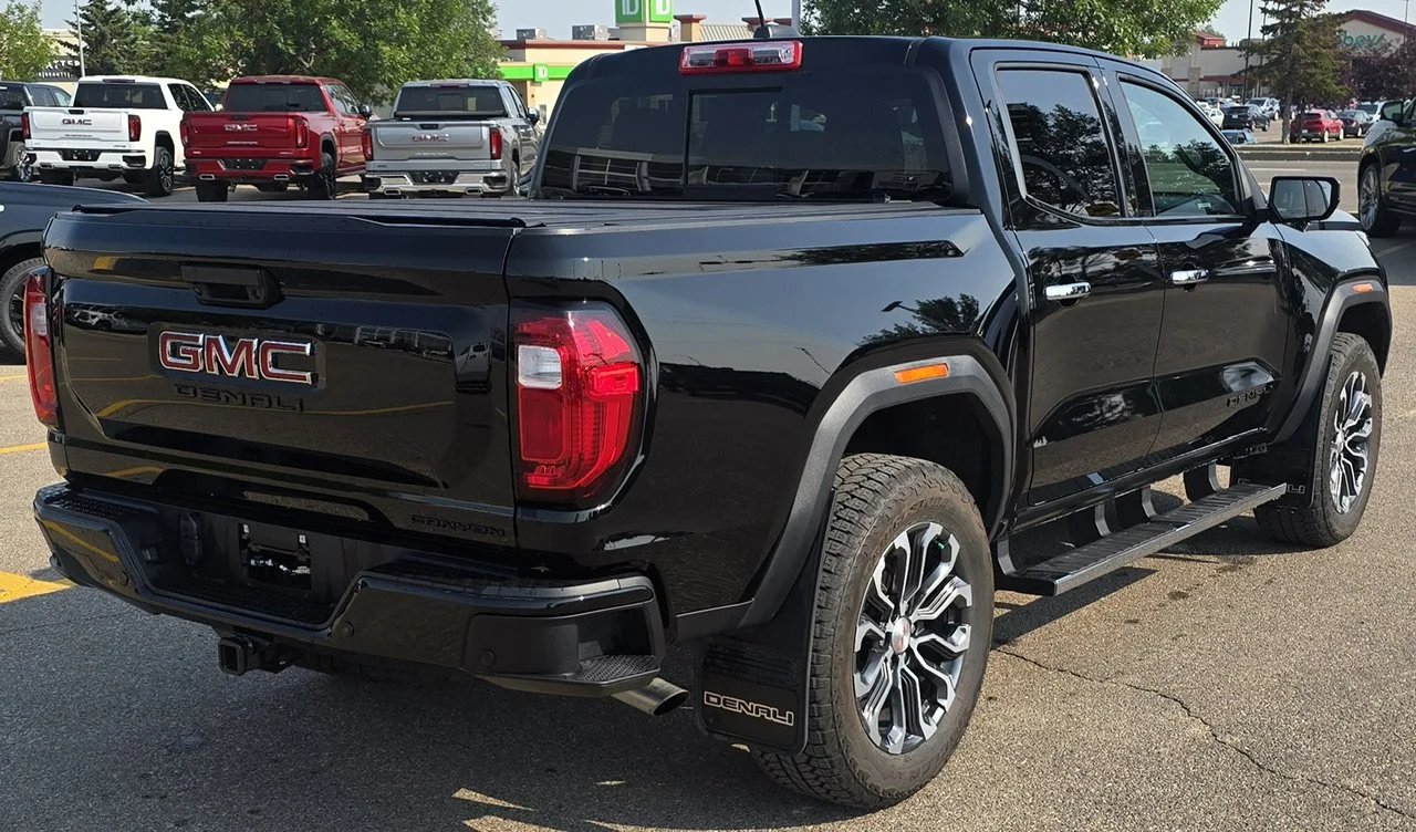 Used 2025 Black GMC Denali Crew Cab Leather Sunroof 4x4 image 5