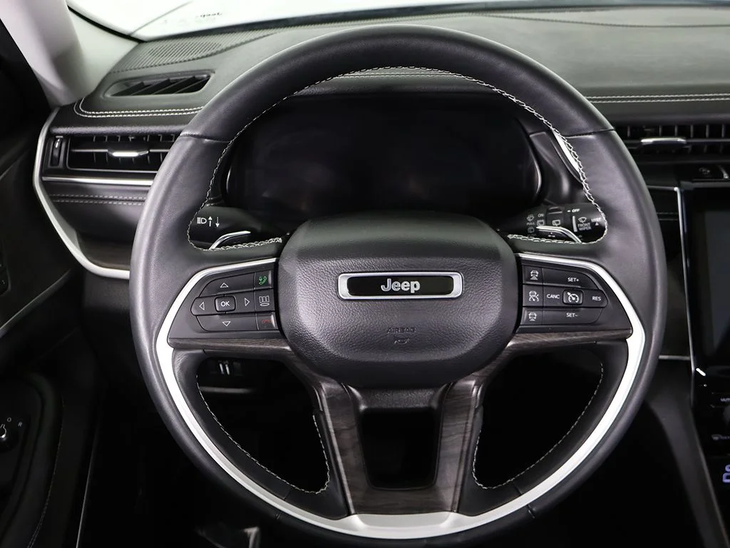 Used 2022 Gray Jeep Limited image 47