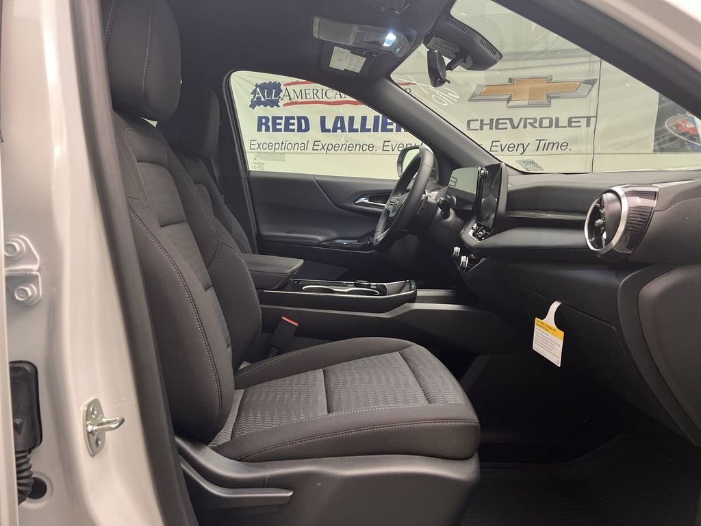 2026 Chevrolet Equinox LT - Photo 24