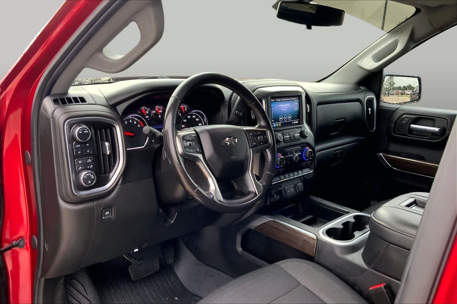 Used 2021 CHERRY RED TINTCOAT Chevrolet RST image 17