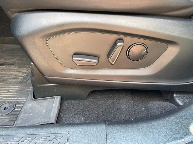 Used 2024 Silver Ford XLT image 14