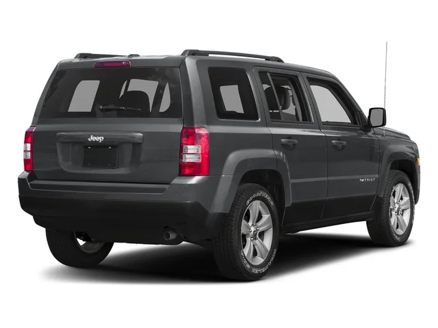 Used 2017 Granite Crystal Metallic Clearcoat Jeep Sport image 2