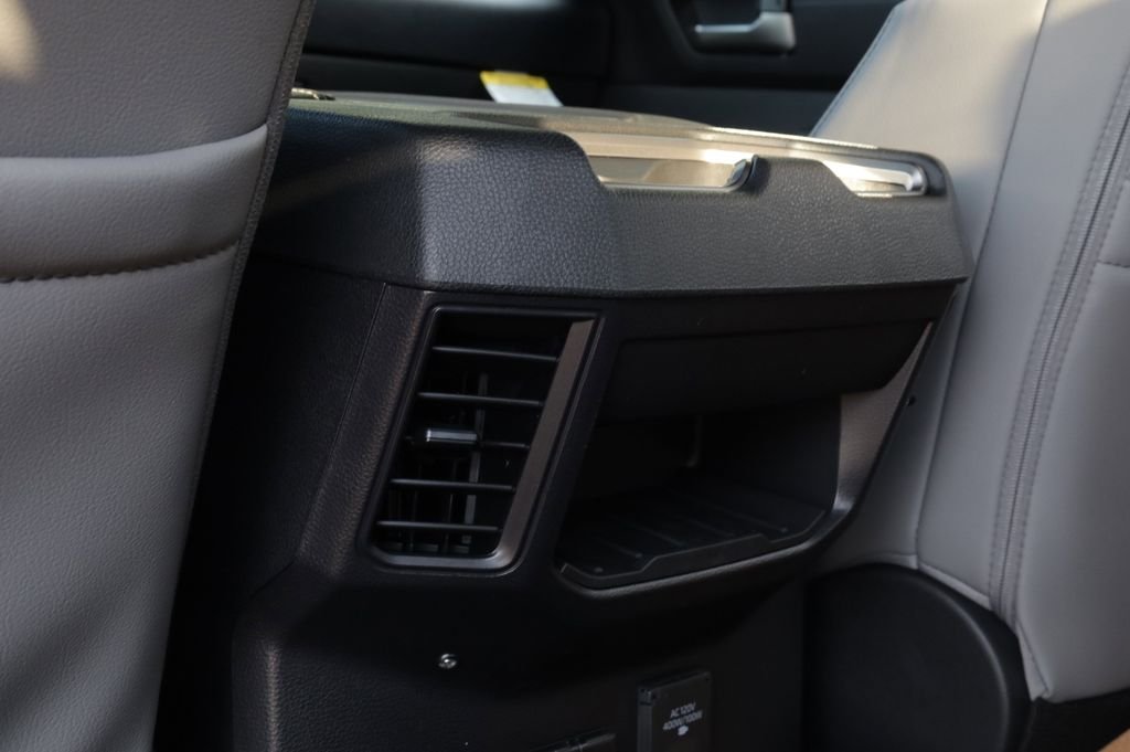 2026 Toyota Tundra SR5 - Photo 13