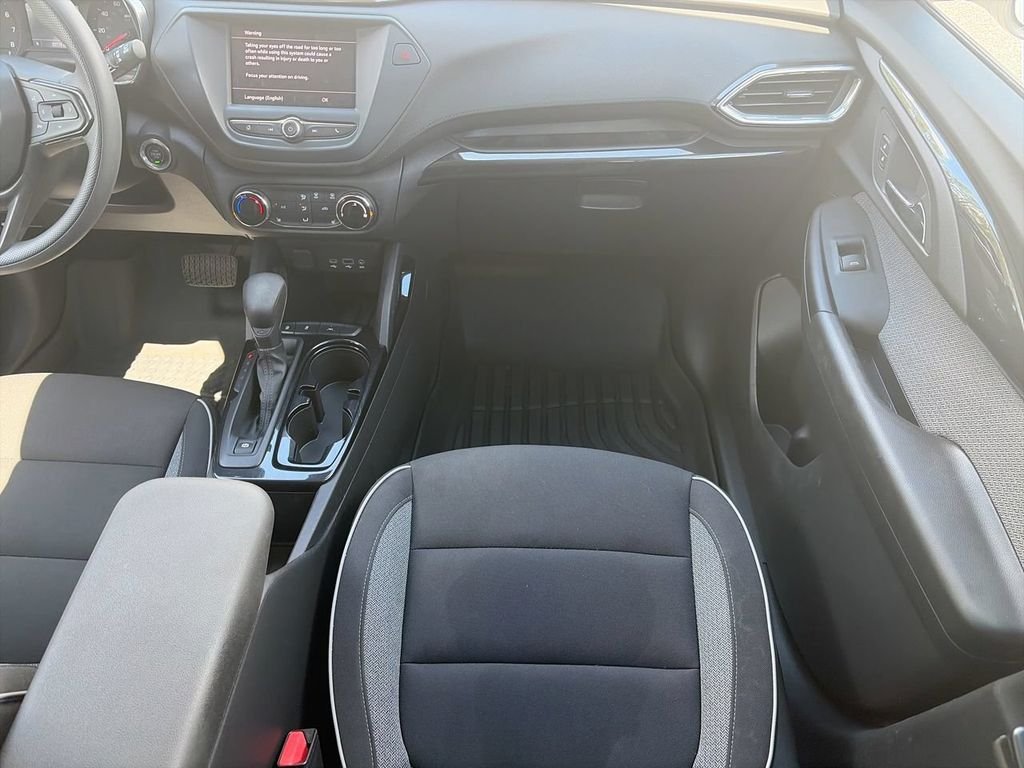 Used 2023 White Chevrolet LT image 12