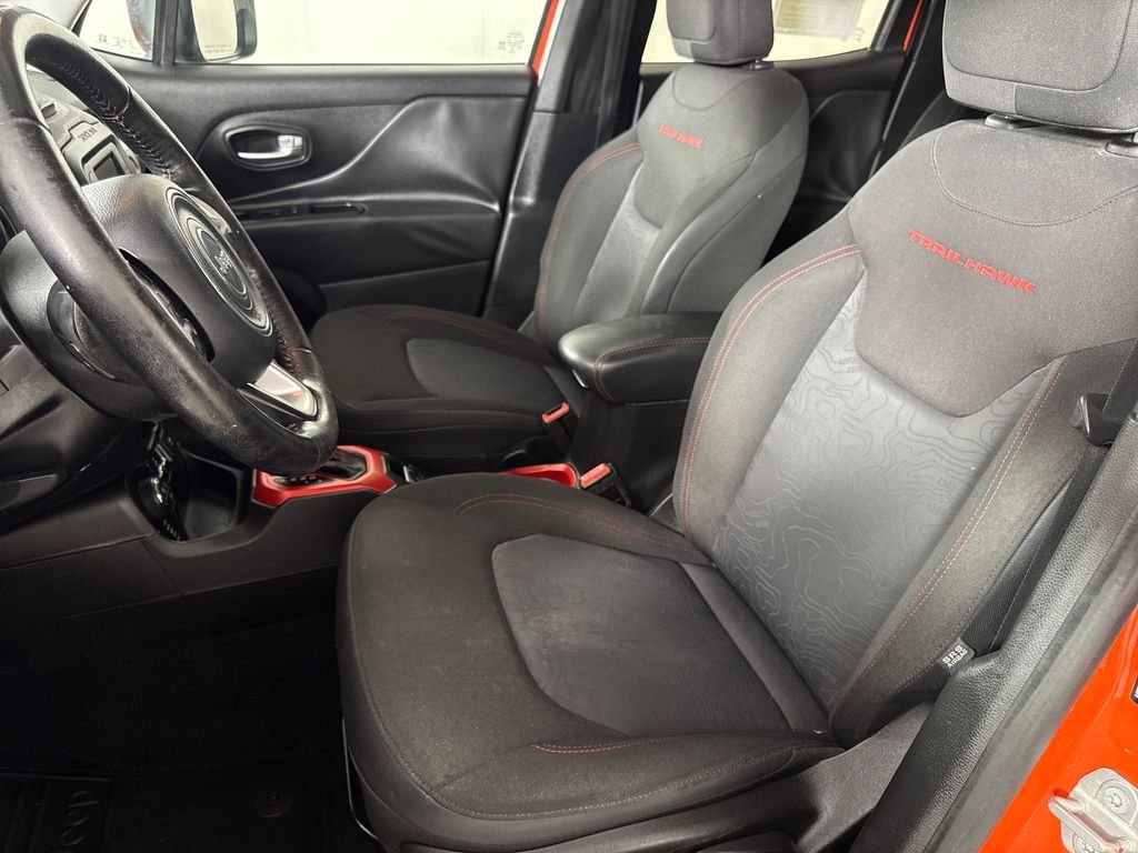 2016 Jeep Renegade Trailhawk - Photo 11