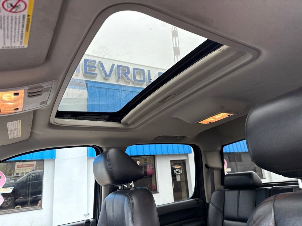 Used 2013 Stealth Gray Metallic GMC SLE image 27