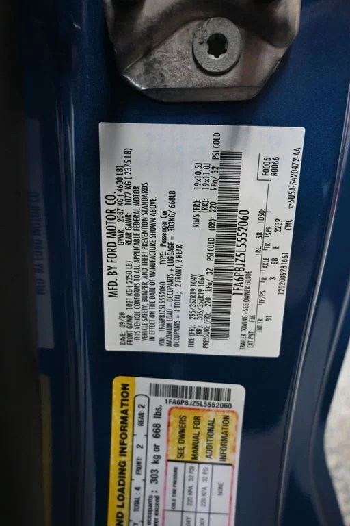 Used 2020 Blue Ford Shelby GT350 image 44