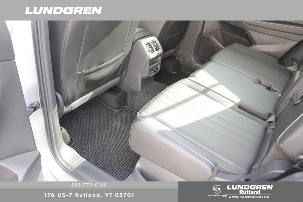 Used 2023 Gray Volkswagen 2.0T SE image 26
