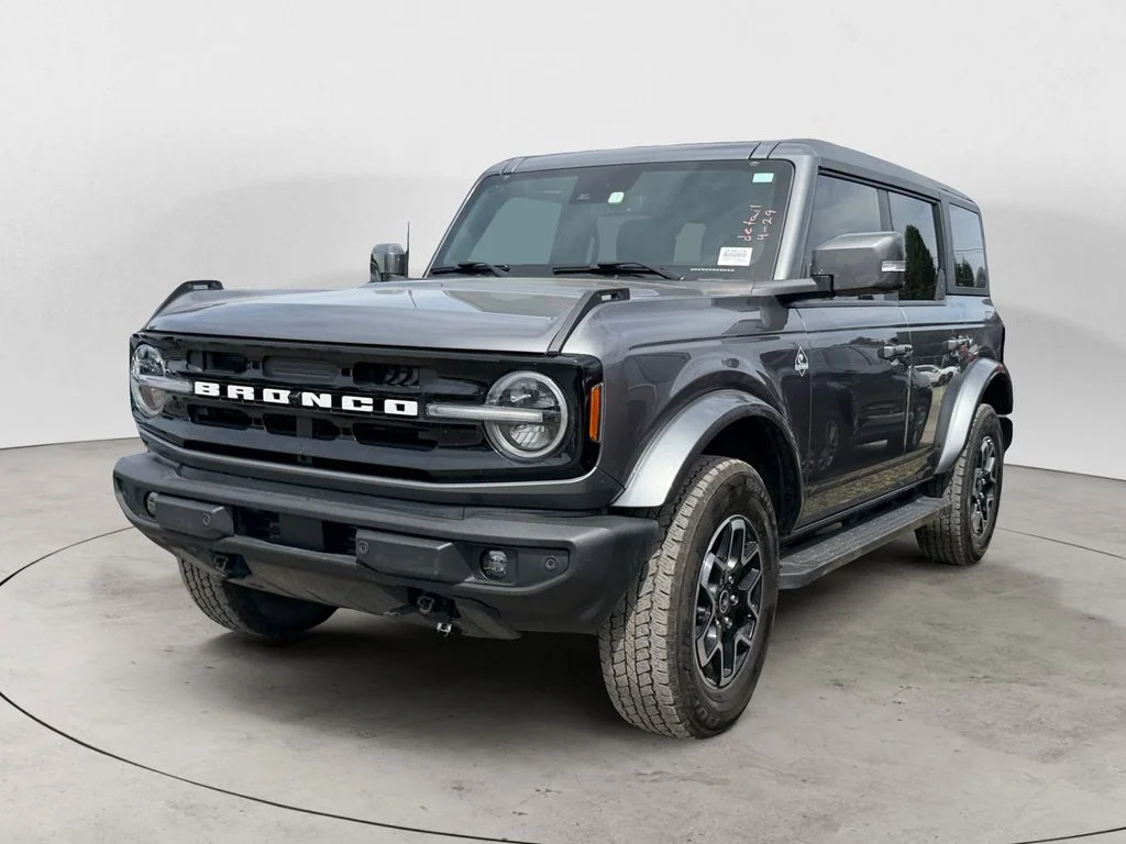2024 Ford Bronco Outer Banks 4x4's photo