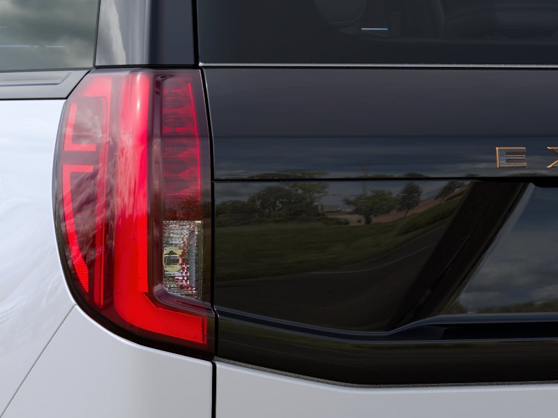 New 2027 Star White Metallic Tri-Coat Ford Tremor® image 21