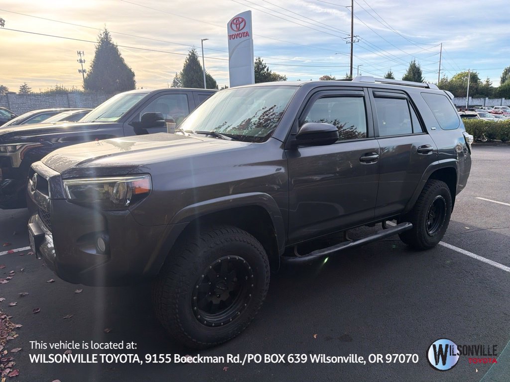 Used 2016 Gray Toyota SR5 image 1