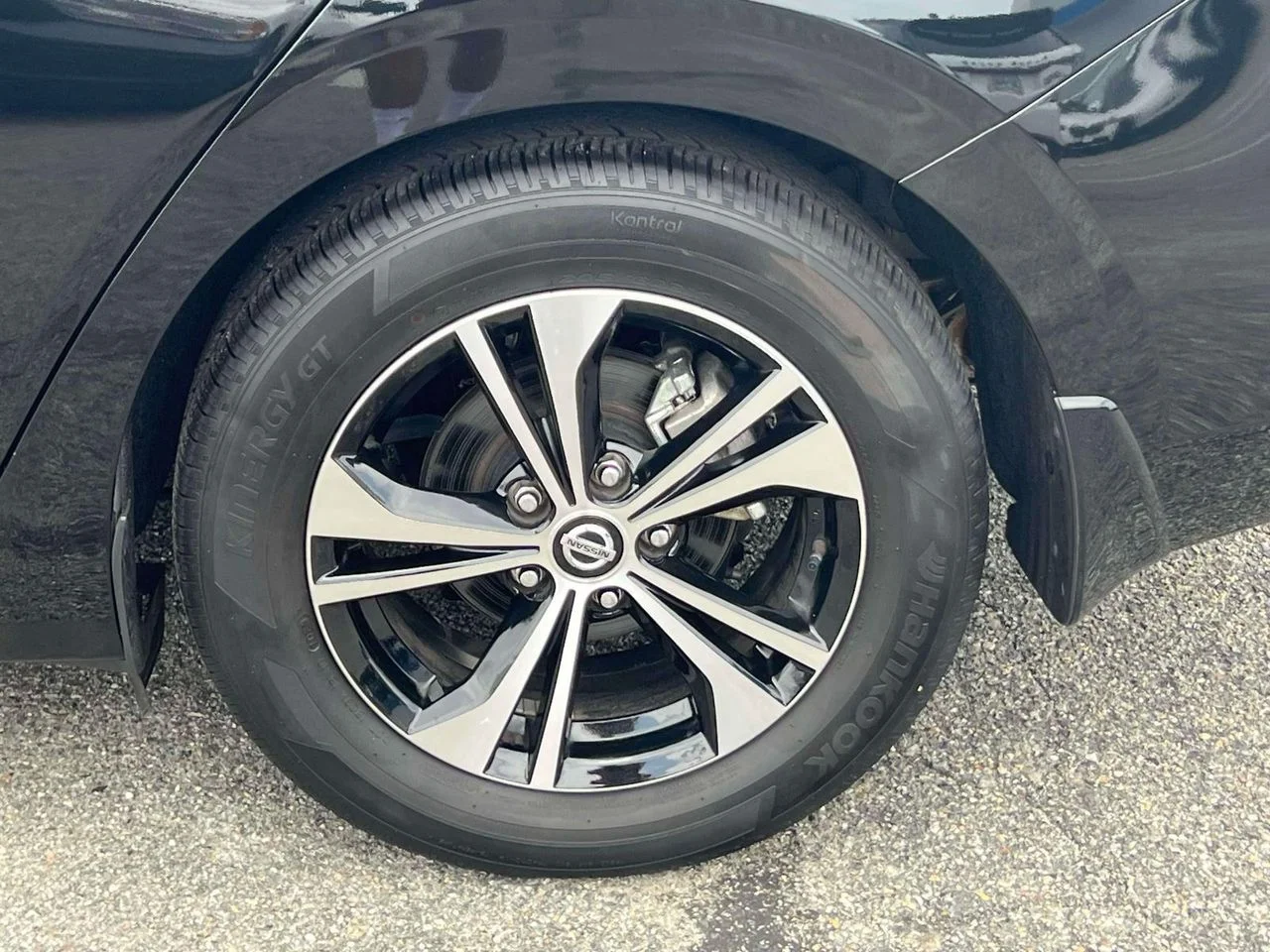 Used 2023 Super Black Nissan SV Xtronic CVT image 9