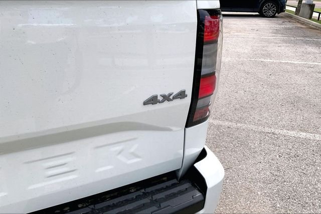 New 2026 Glacier White Nissan Crew Cab SV image 9