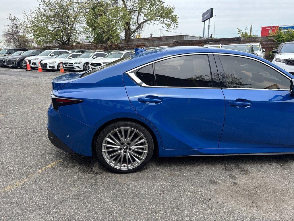 Used 2023 Grecian Water Lexus IS 300 RWD image 10