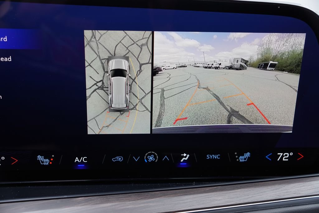 Used 2025 Summit White Chevrolet LT image 39