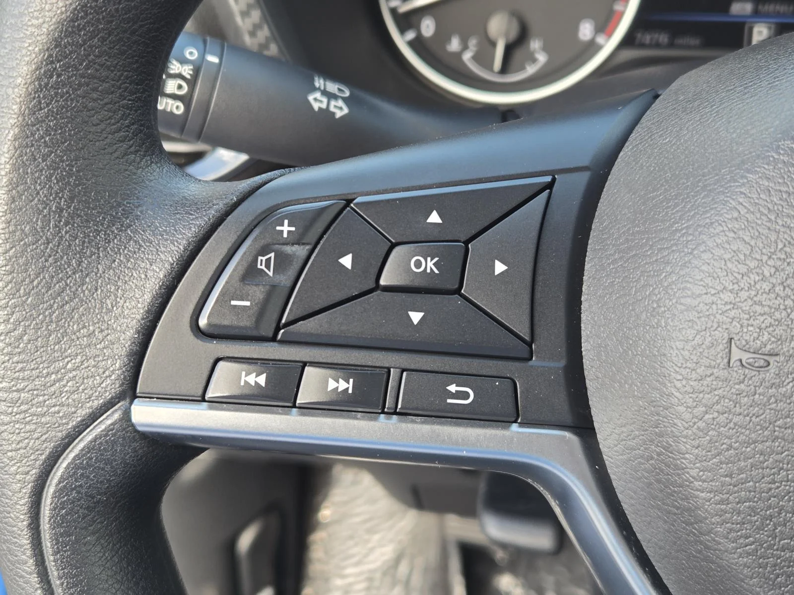 2024 Nissan Sentra SV - Photo 17