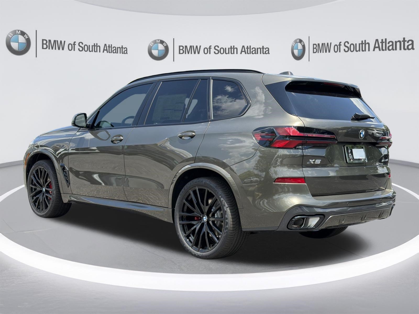 New 2026 Manhattan Green Metallic BMW sDrive40i image 25