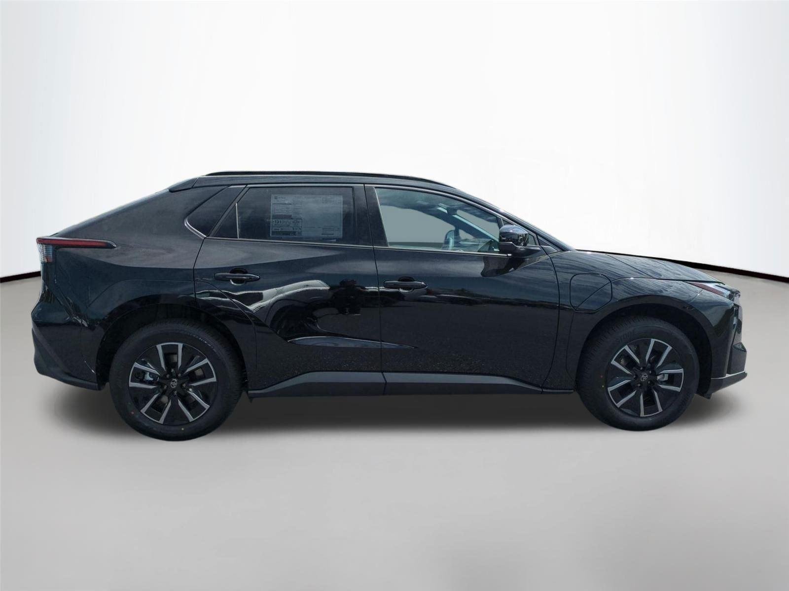 New 2026 Midnight Black Metallic Toyota XLE image 4