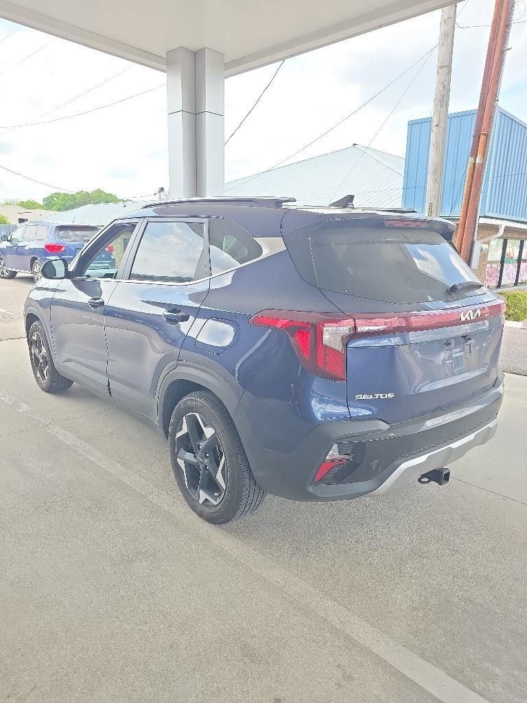 Used 2024 Blue Kia EX image 3