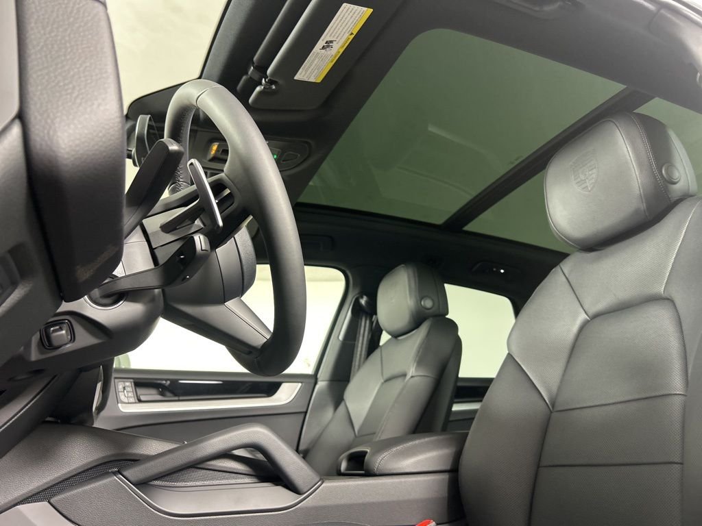 2026 Porsche Cayenne S - Photo 25