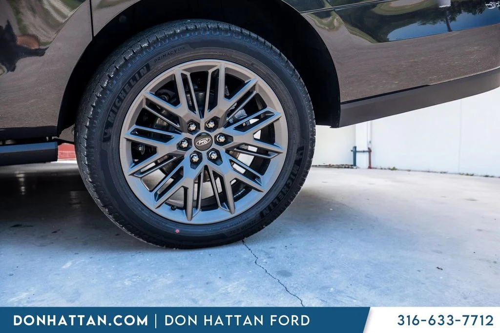 New 2027 Dark Matter Gray Metallic Ford MAX Platinum image 38