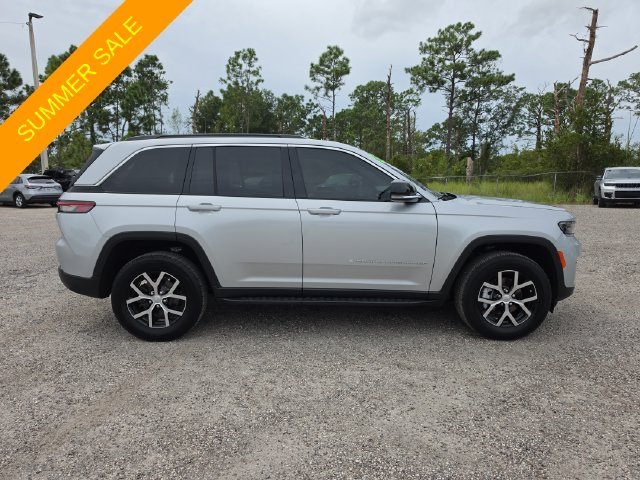 Certified Used 2025 Silver Jeep Limited image 2