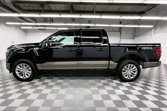 Used 2025 Agate Black Metallic Ford King Ranch image 15