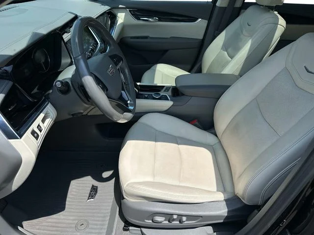 Used 2020 Black Cadillac Premium Luxury image 20