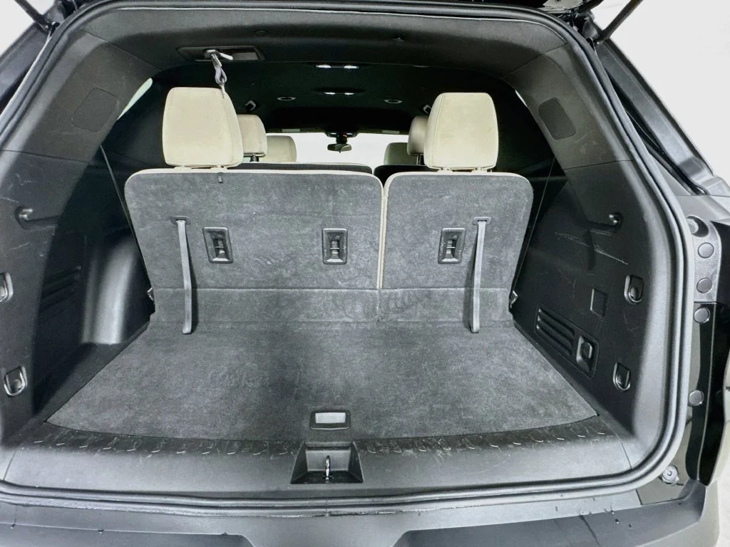 Used 2023 Black Chevrolet LS image 29