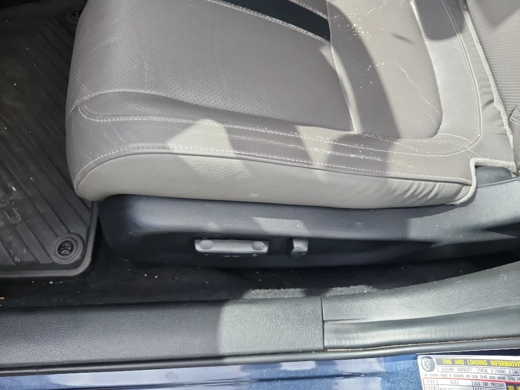 Used 2018 Modern Steel Metallic Honda EX-L image 17