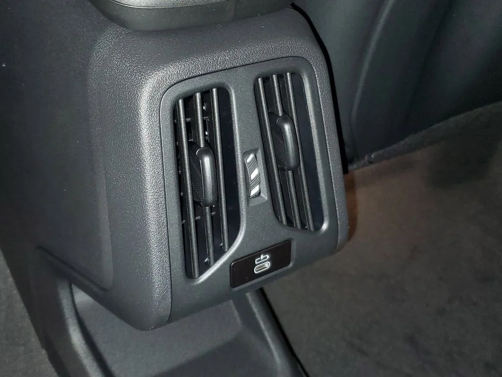 Used 2026 Red BMW xDrive28i image 12