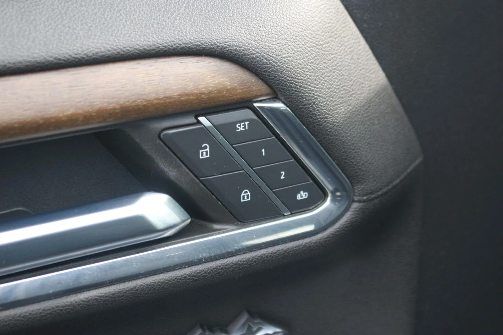 Used 2024 Black Chevrolet High Country image 14