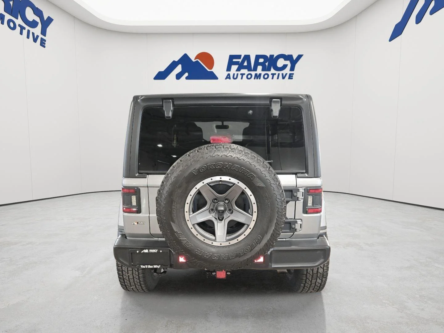 Used 2020 Billet Silver Metallic Jeep Sahara image 34