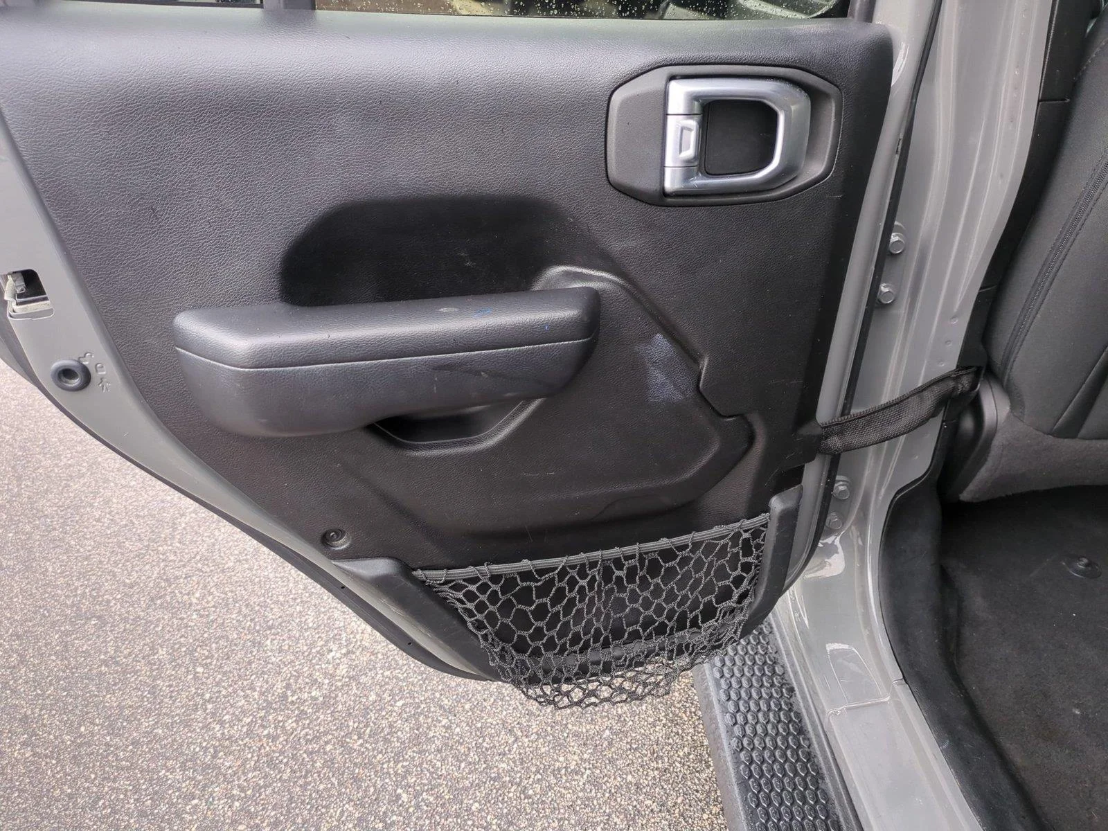 Used 2021 Granite Crystal Metallic Clearcoat Jeep Unlimited Sport S image 30