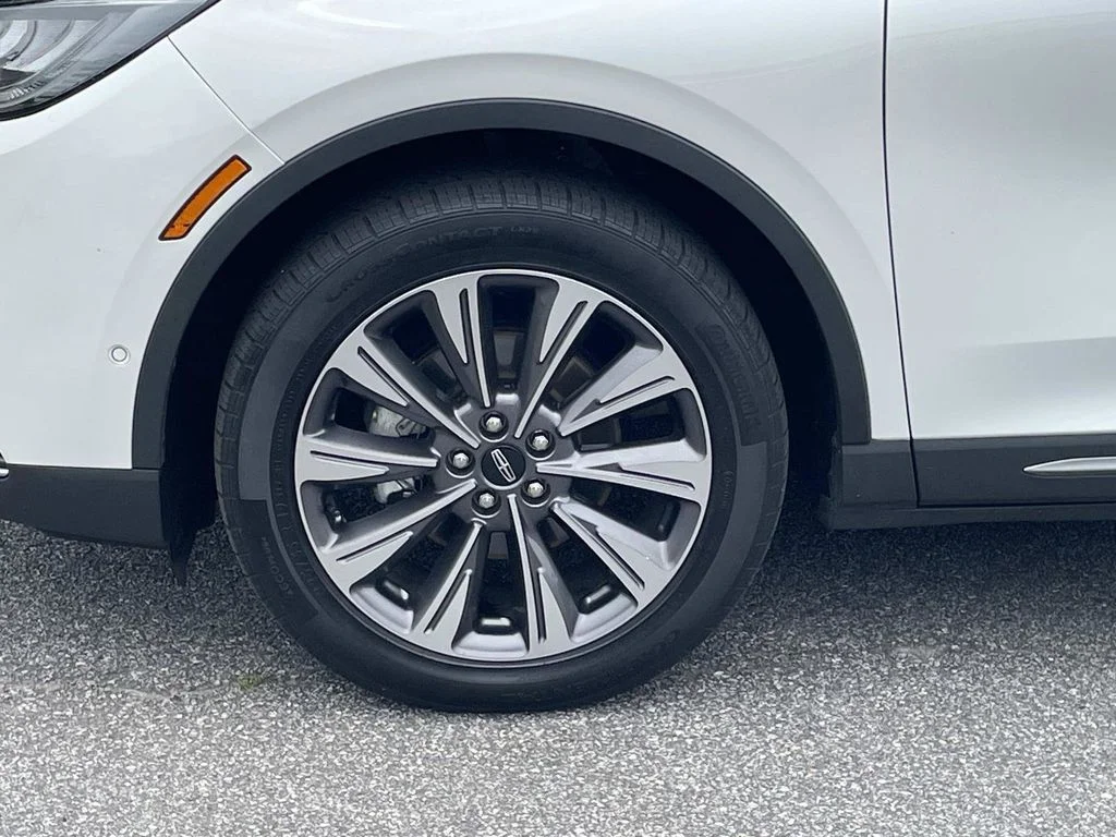 Used 2020 White Lincoln Reserve image 7