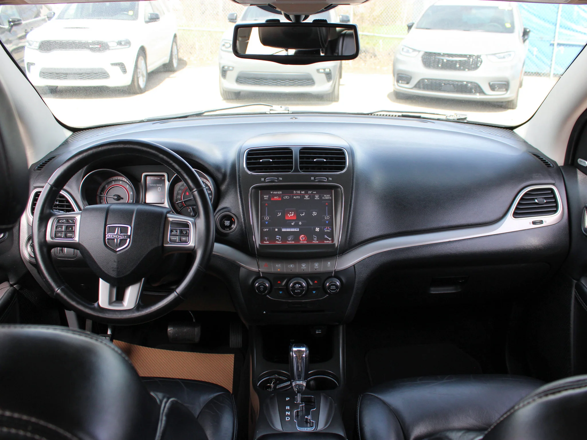 Used 2017 Grey Dodge Crossroad * No Accidents | Heated Seats | V6 | Remote Start | Alpine image 4