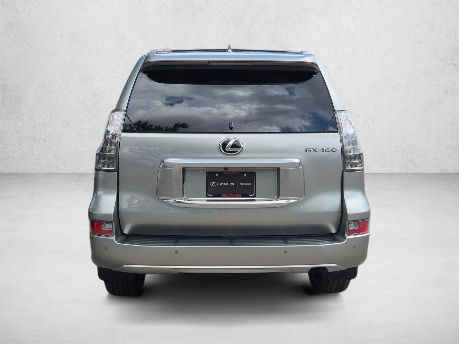 Certified Used 2023 Atomic Silver Lexus GX 460 Premium image 7