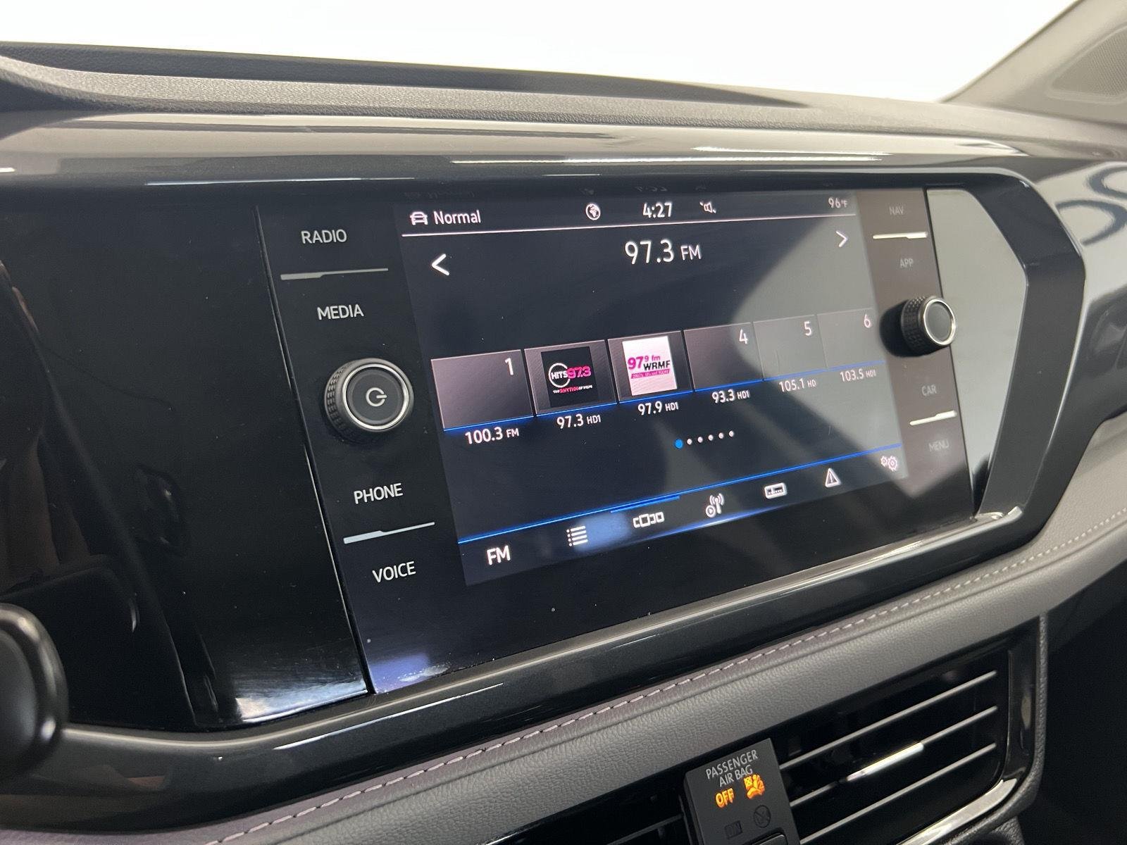 2023 Volkswagen Taos SEL - Photo 16